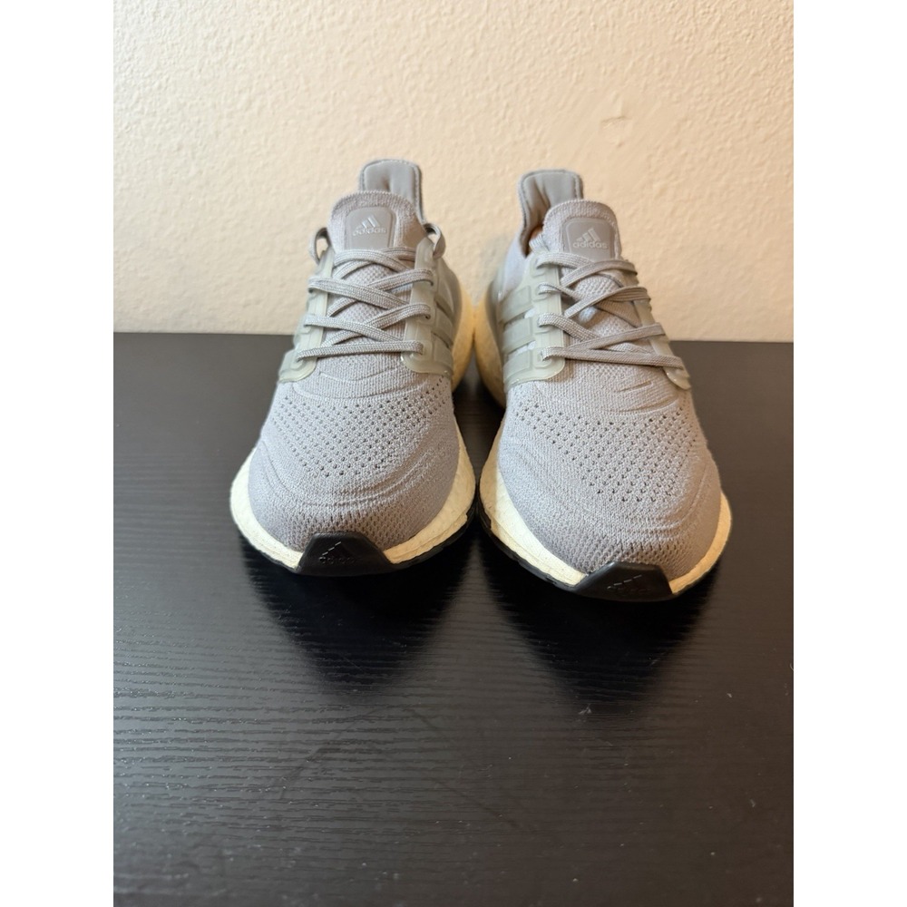 Adidas Ultraboost 21 Running Shoes Womens Size 6.5 Gray Primeknit Boost FY0404 - Picture 2 of 9